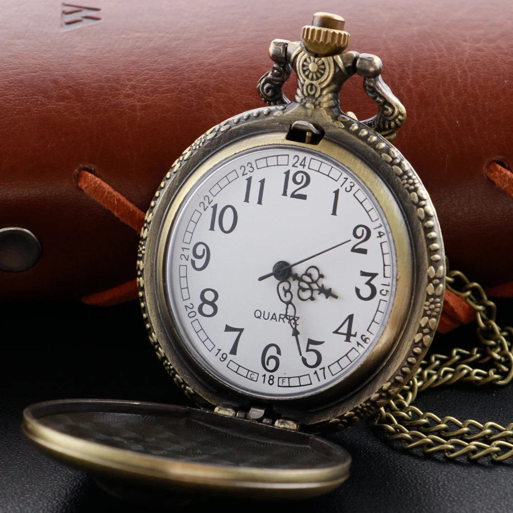 Бронз Пират Разбойничий череп с 3D релефно Кварцови часовници джобни Ретро Висулка Подарък верижка за Джобен часовник, Ключодържател Часовник Подарък на Момчетата на Мъжете Изображение 2